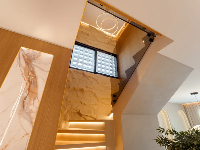 House - Townhouse в продаже в Marbella, Málaga. В доме 4 спален и 3 ванных комнат. Площадь дома 160 м²