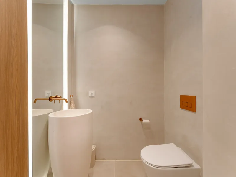 House - Townhouse в продаже в Marbella, Málaga. В доме 4 спален и 3 ванных комнат. Площадь дома 160 м²