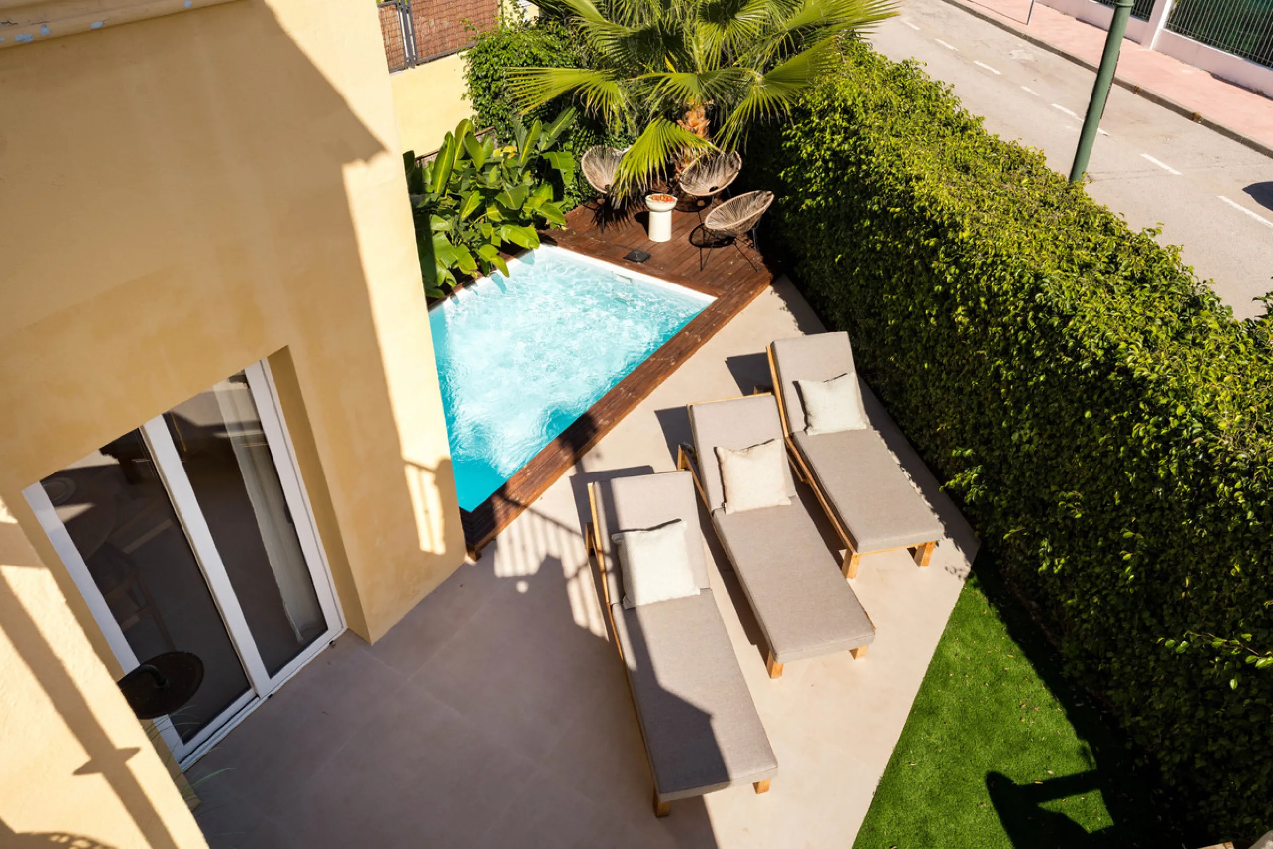 House - Townhouse в продаже в Marbella, Málaga. В доме 4 спален и 3 ванных комнат. Площадь дома 160 м²