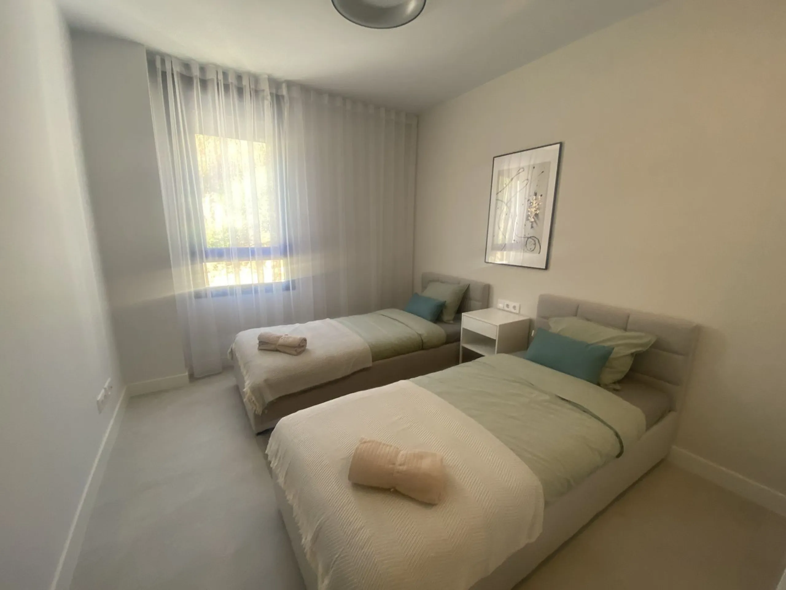 Middle Floor Apartment, Estepona, Costa del Sol.