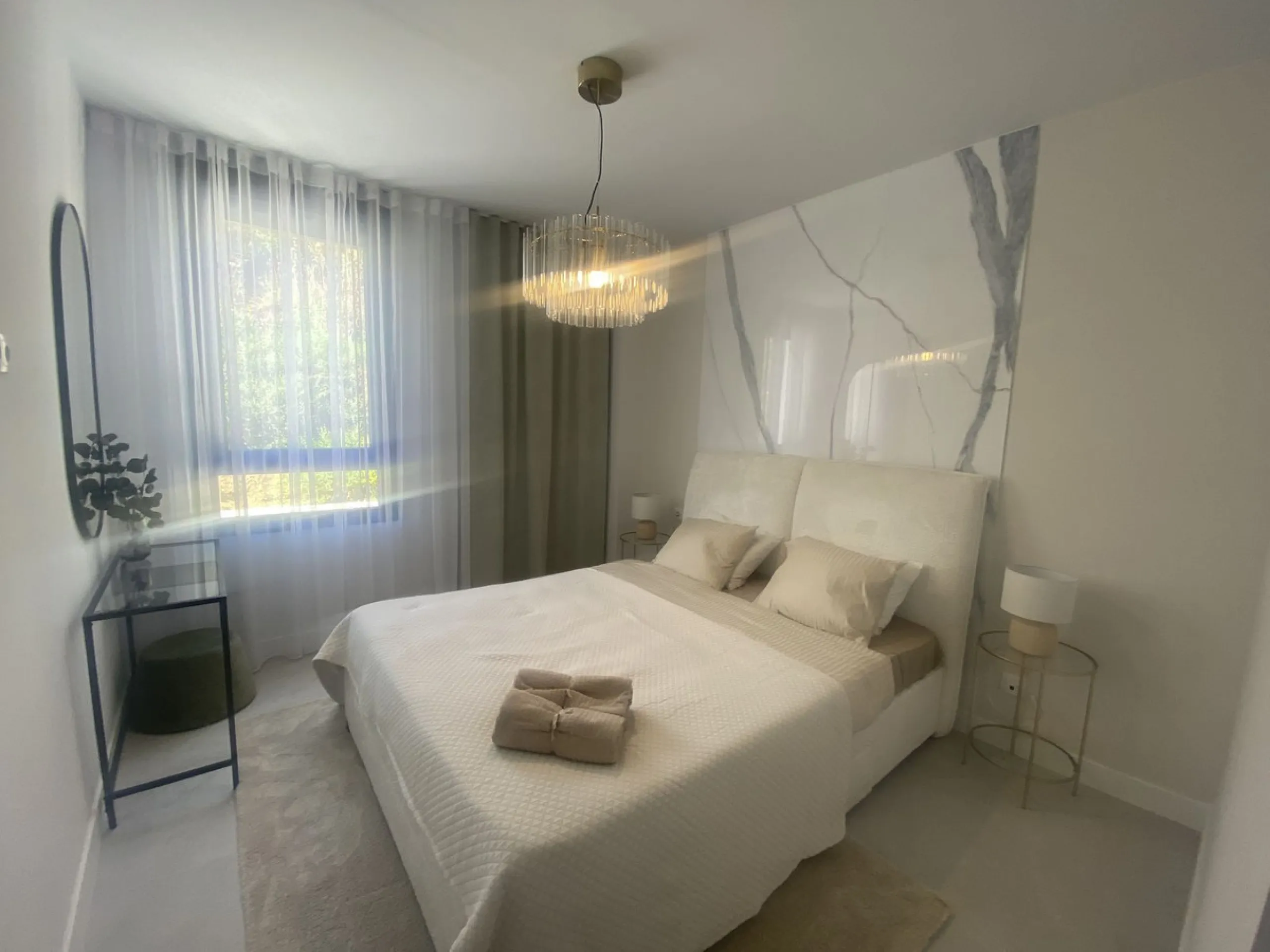 Middle Floor Apartment, Estepona, Costa del Sol.