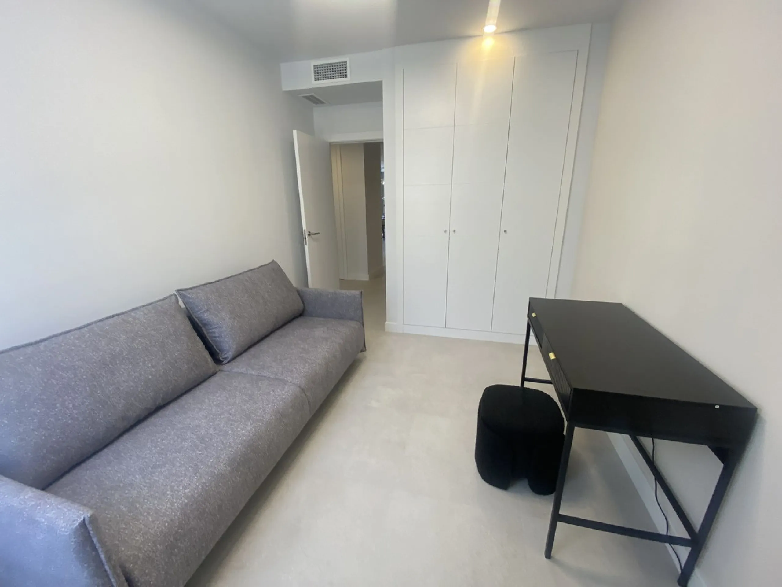 Middle Floor Apartment, Estepona, Costa del Sol.