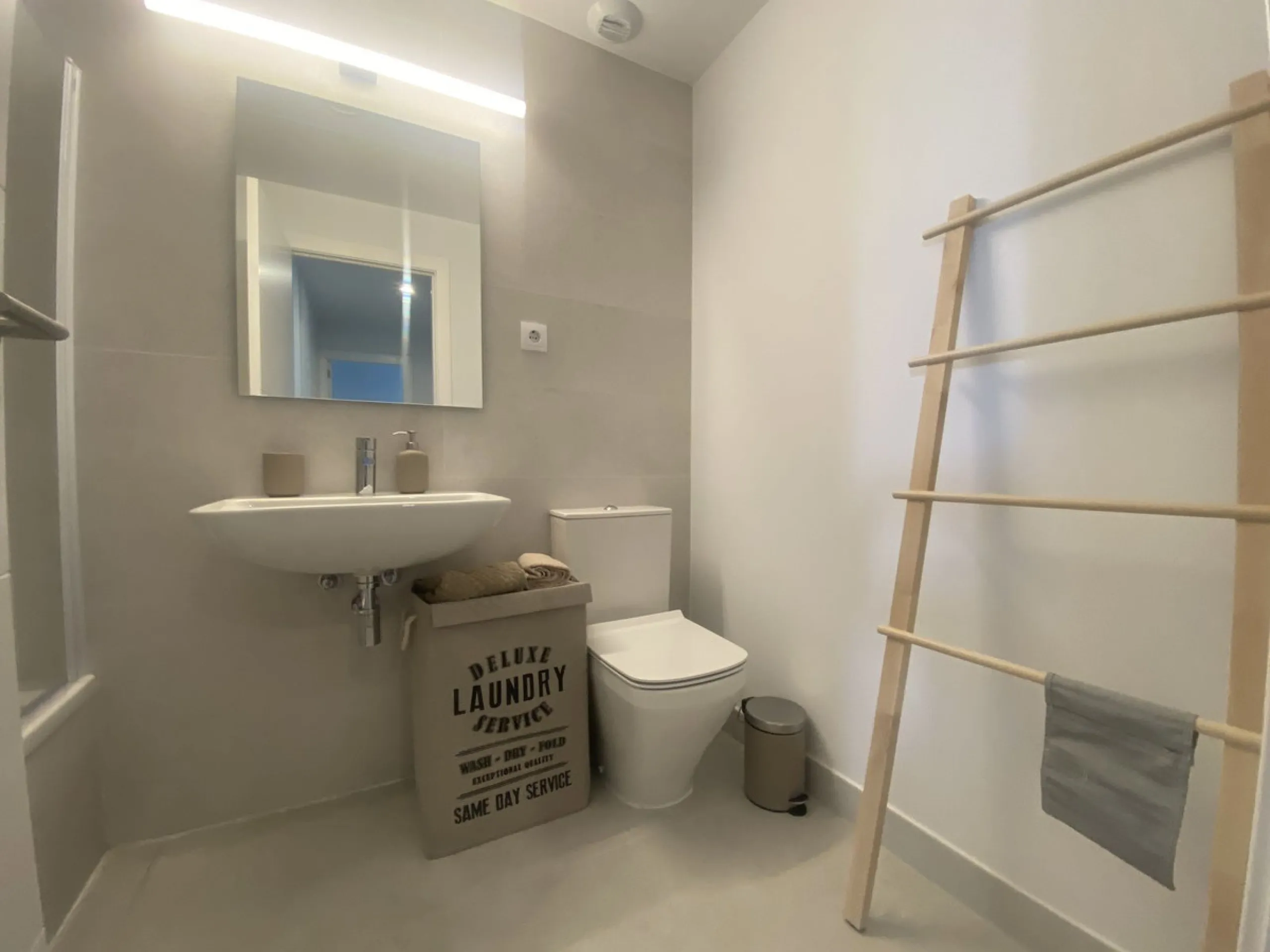 Middle Floor Apartment, Estepona, Costa del Sol.