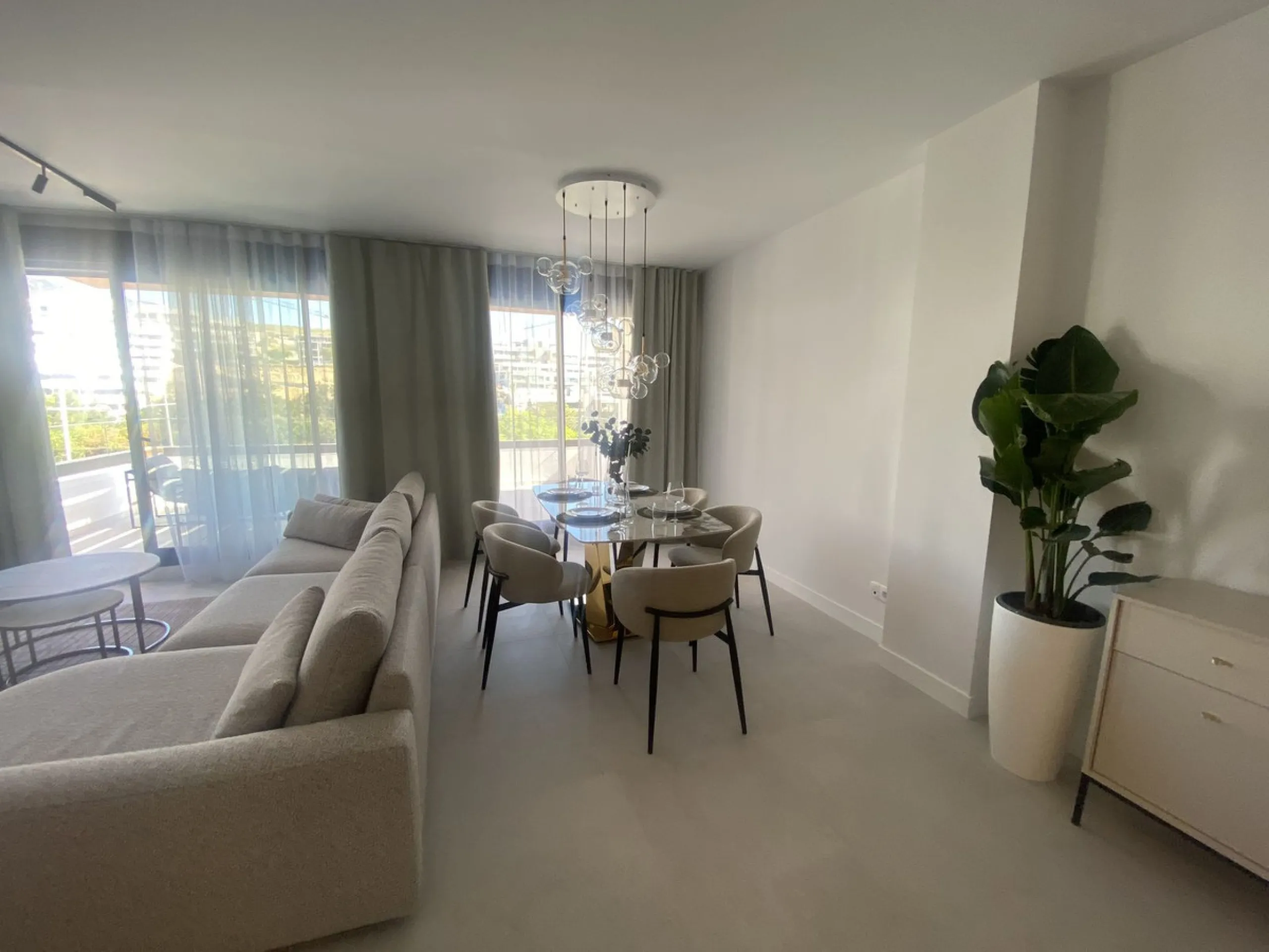 Middle Floor Apartment, Estepona, Costa del Sol.