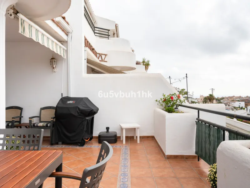 House - Townhouse в продаже в Benalmadena, Málaga. В доме 5 спален и 4 ванных комнат. Площадь дома 258 м². Площадь участка 258 м²