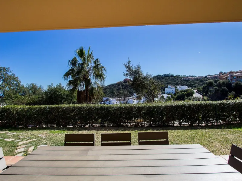 Apartment - Ground Floor Apartment в продаже в Marbella, Málaga. В доме 2 спален и 2 ванных комнат. Площадь дома 100 м²