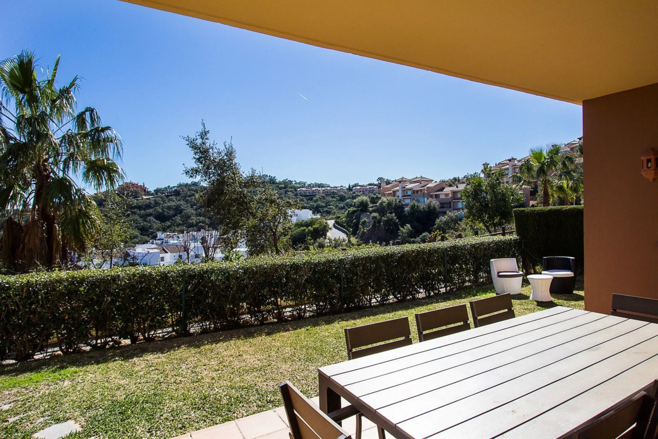 Apartment - Ground Floor Apartment в продаже в Marbella, Málaga. В доме 2 спален и 2 ванных комнат. Площадь дома 100 м²