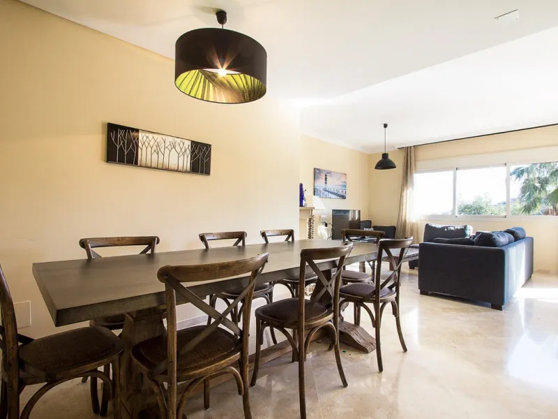 Apartment - Ground Floor Apartment в продаже в Marbella, Málaga. В доме 2 спален и 2 ванных комнат. Площадь дома 100 м²