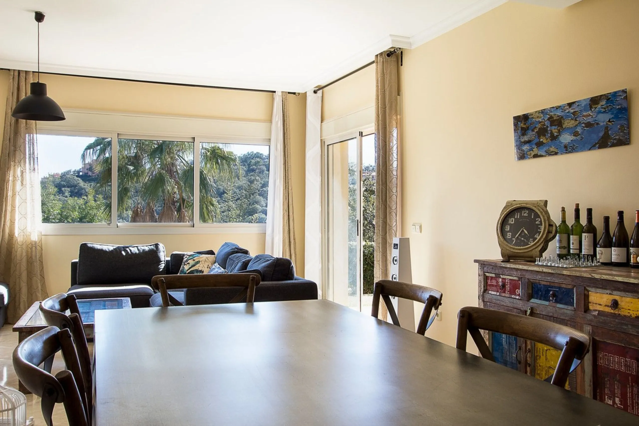Apartment - Ground Floor Apartment в продаже в Marbella, Málaga. В доме 2 спален и 2 ванных комнат. Площадь дома 100 м²