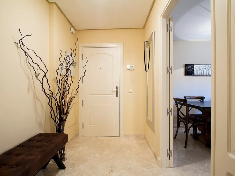 Apartment - Ground Floor Apartment в продаже в Marbella, Málaga. В доме 2 спален и 2 ванных комнат. Площадь дома 100 м²