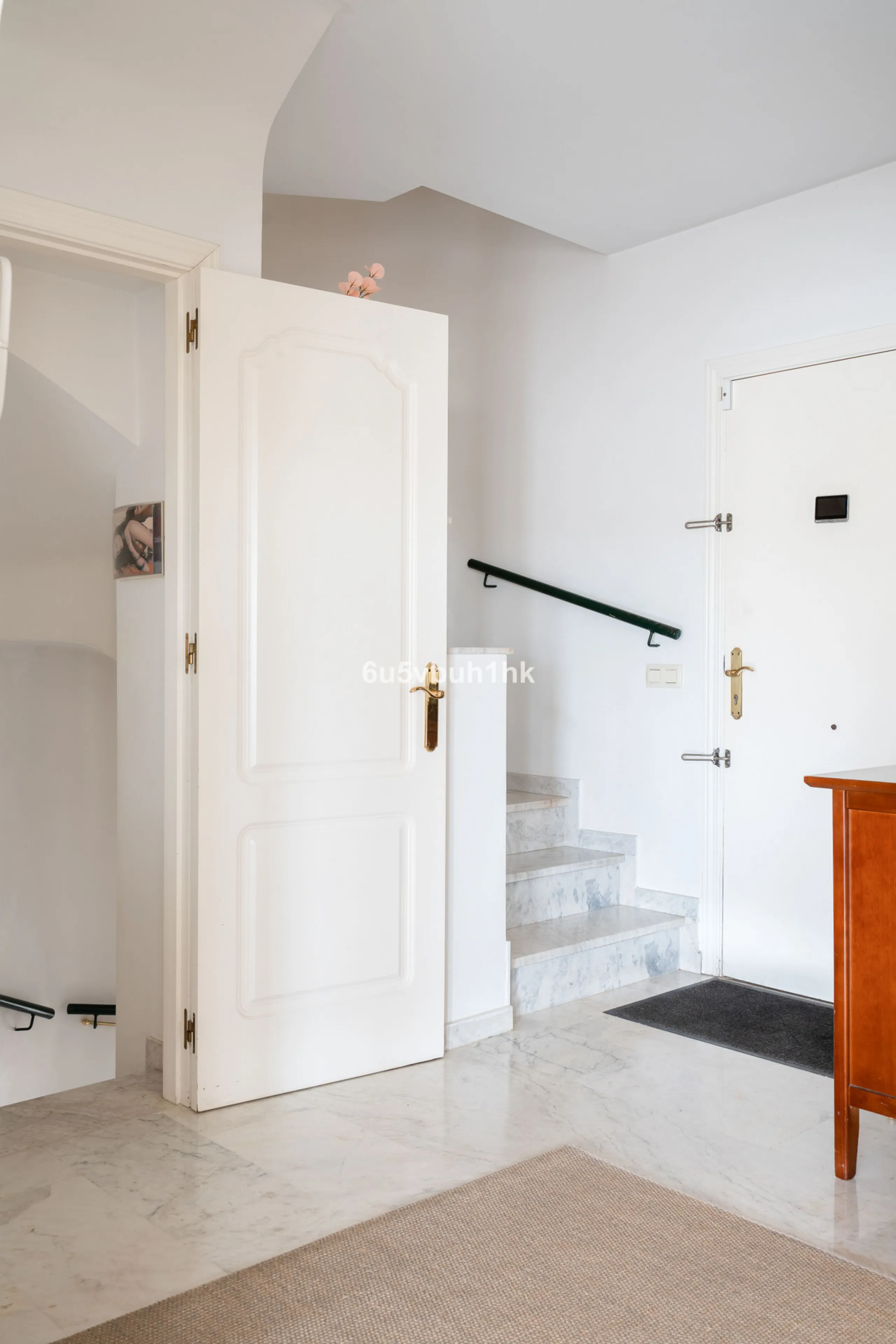 House - Townhouse в продаже в Benalmadena, Málaga. В доме 5 спален и 4 ванных комнат. Площадь дома 258 м². Площадь участка 258 м²