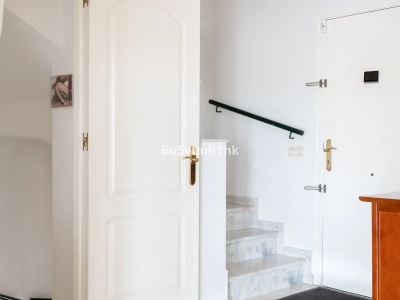 House - Townhouse в продаже в Benalmadena, Málaga. В доме 5 спален и 4 ванных комнат. Площадь дома 258 м². Площадь участка 258 м²
