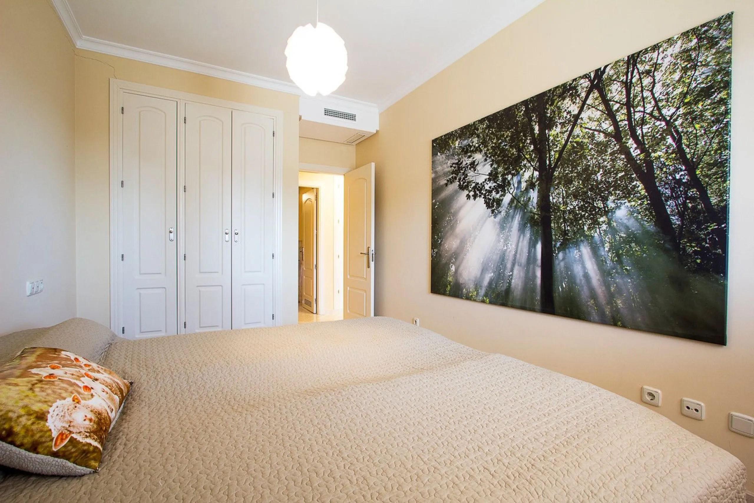 Apartment - Ground Floor Apartment в продаже в Marbella, Málaga. В доме 2 спален и 2 ванных комнат. Площадь дома 100 м²