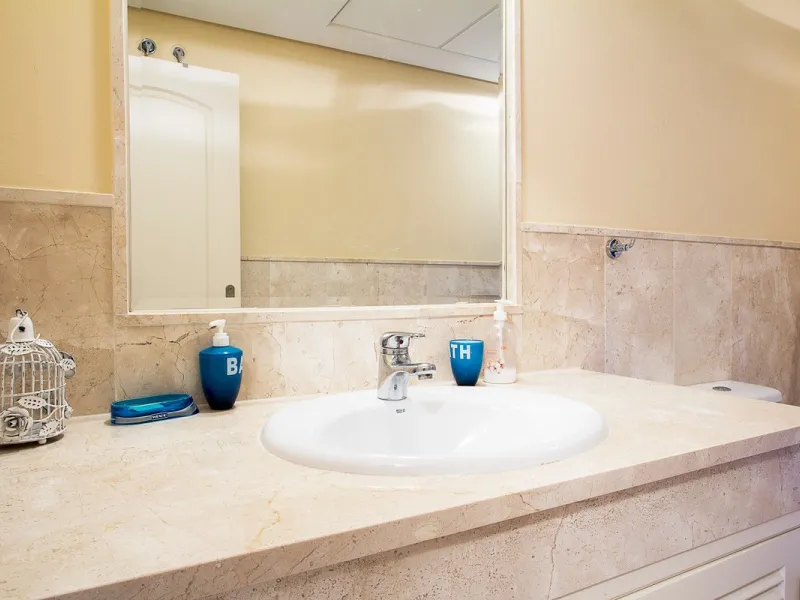 Apartment - Ground Floor Apartment в продаже в Marbella, Málaga. В доме 2 спален и 2 ванных комнат. Площадь дома 100 м²