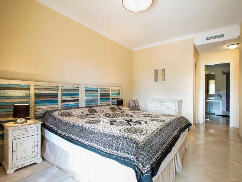 Apartment - Ground Floor Apartment в продаже в Marbella, Málaga. В доме 2 спален и 2 ванных комнат. Площадь дома 100 м²