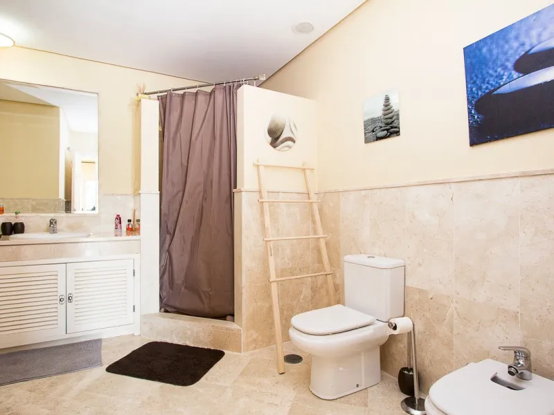 Apartment - Ground Floor Apartment в продаже в Marbella, Málaga. В доме 2 спален и 2 ванных комнат. Площадь дома 100 м²