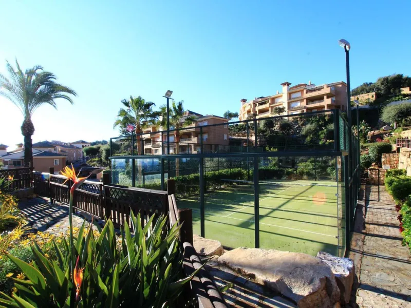 Apartment - Ground Floor Apartment в продаже в Marbella, Málaga. В доме 2 спален и 2 ванных комнат. Площадь дома 100 м²