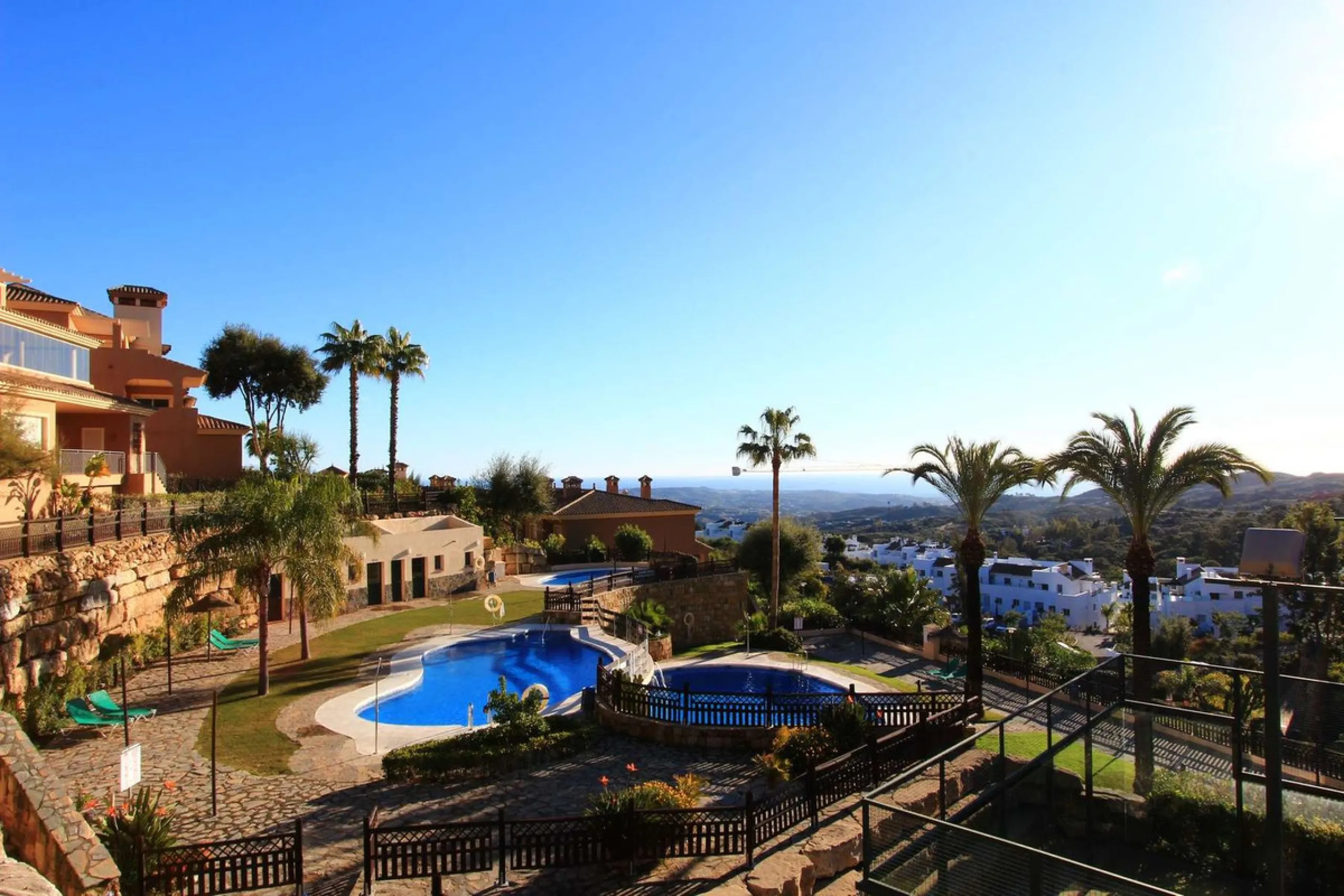 Apartment - Ground Floor Apartment в продаже в Marbella, Málaga. В доме 2 спален и 2 ванных комнат. Площадь дома 100 м²