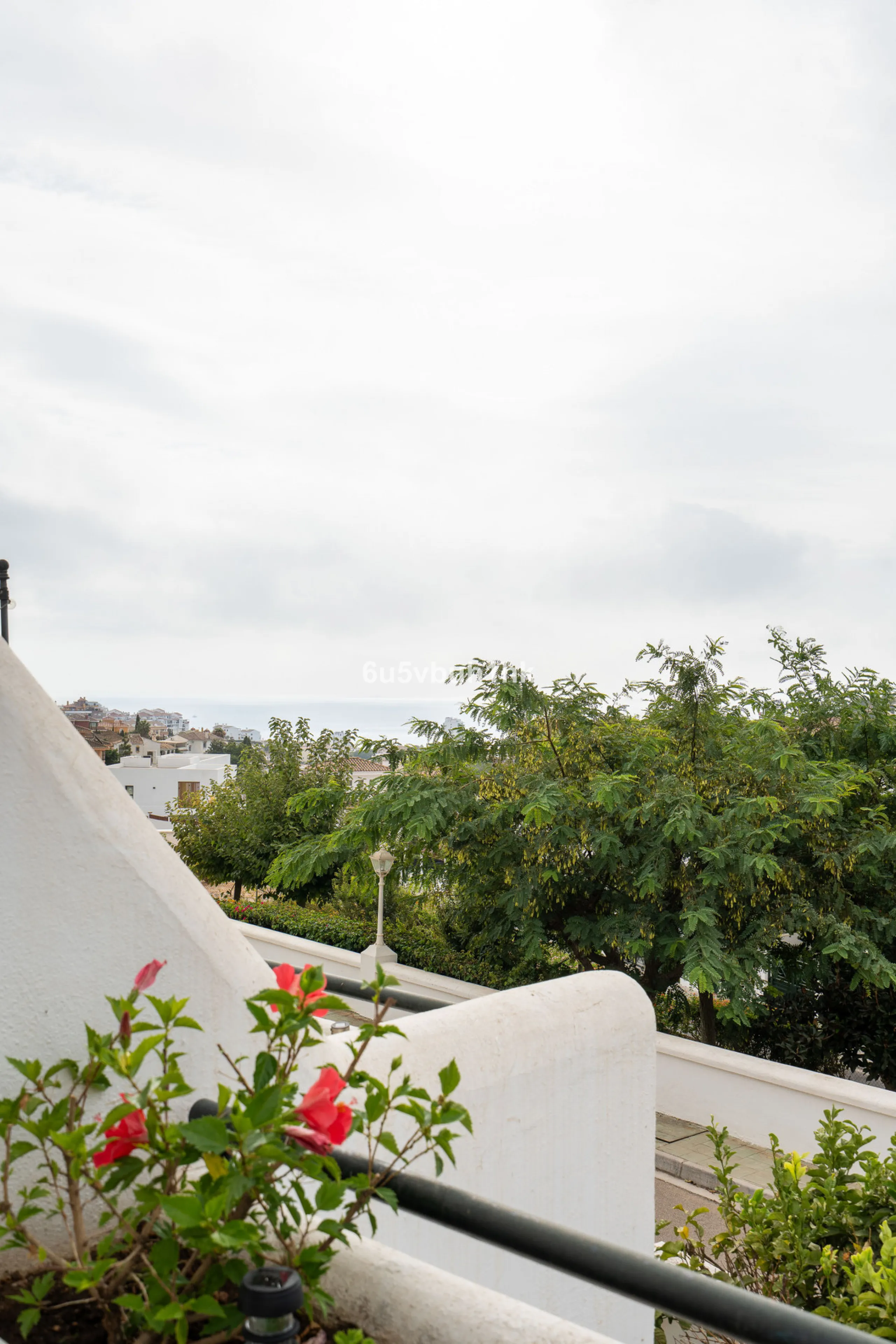House - Townhouse в продаже в Benalmadena, Málaga. В доме 5 спален и 4 ванных комнат. Площадь дома 258 м². Площадь участка 258 м²