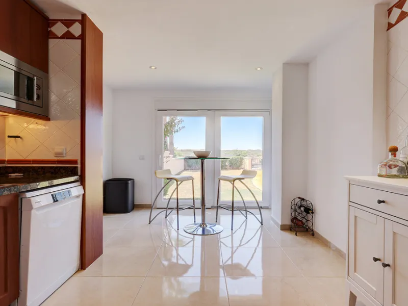 House - Townhouse в продаже в Manilva, Málaga. В доме 4 спален и 3 ванных комнат. Площадь дома 262 м². Площадь участка 92 м²