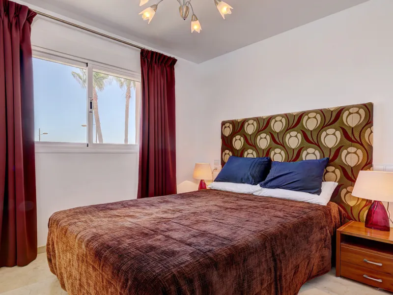 House - Townhouse в продаже в Manilva, Málaga. В доме 4 спален и 3 ванных комнат. Площадь дома 262 м². Площадь участка 92 м²