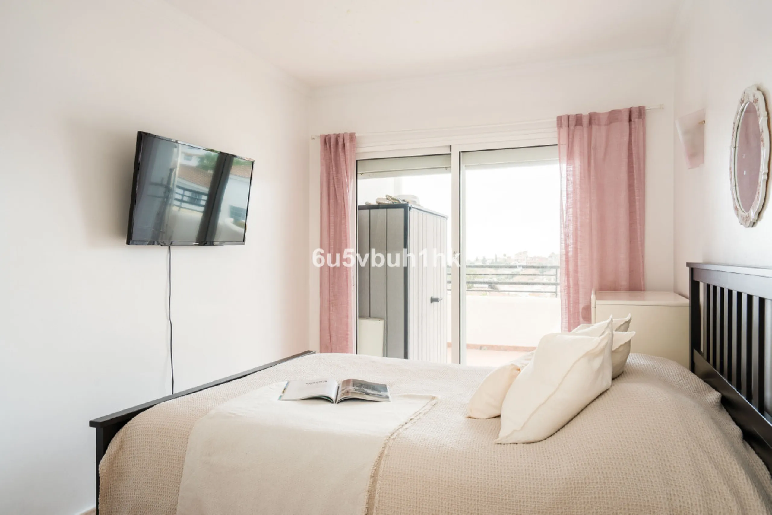 House - Townhouse в продаже в Benalmadena, Málaga. В доме 5 спален и 4 ванных комнат. Площадь дома 258 м². Площадь участка 258 м²