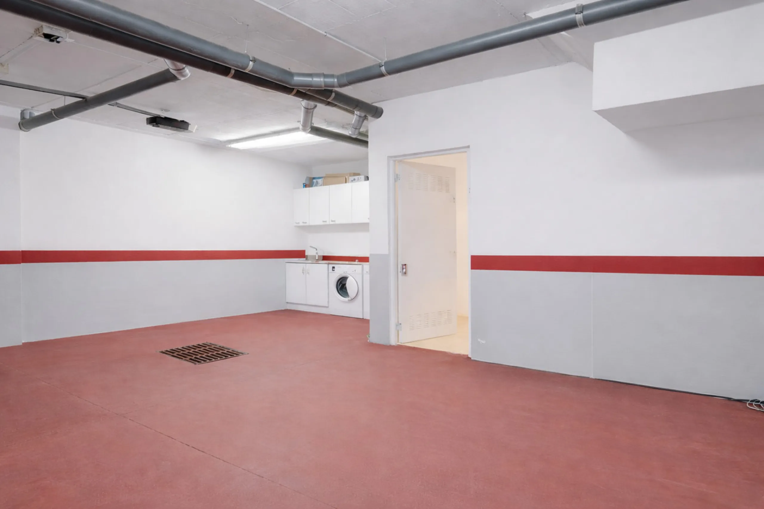 House - Townhouse в продаже в Manilva, Málaga. В доме 4 спален и 3 ванных комнат. Площадь дома 262 м². Площадь участка 92 м²