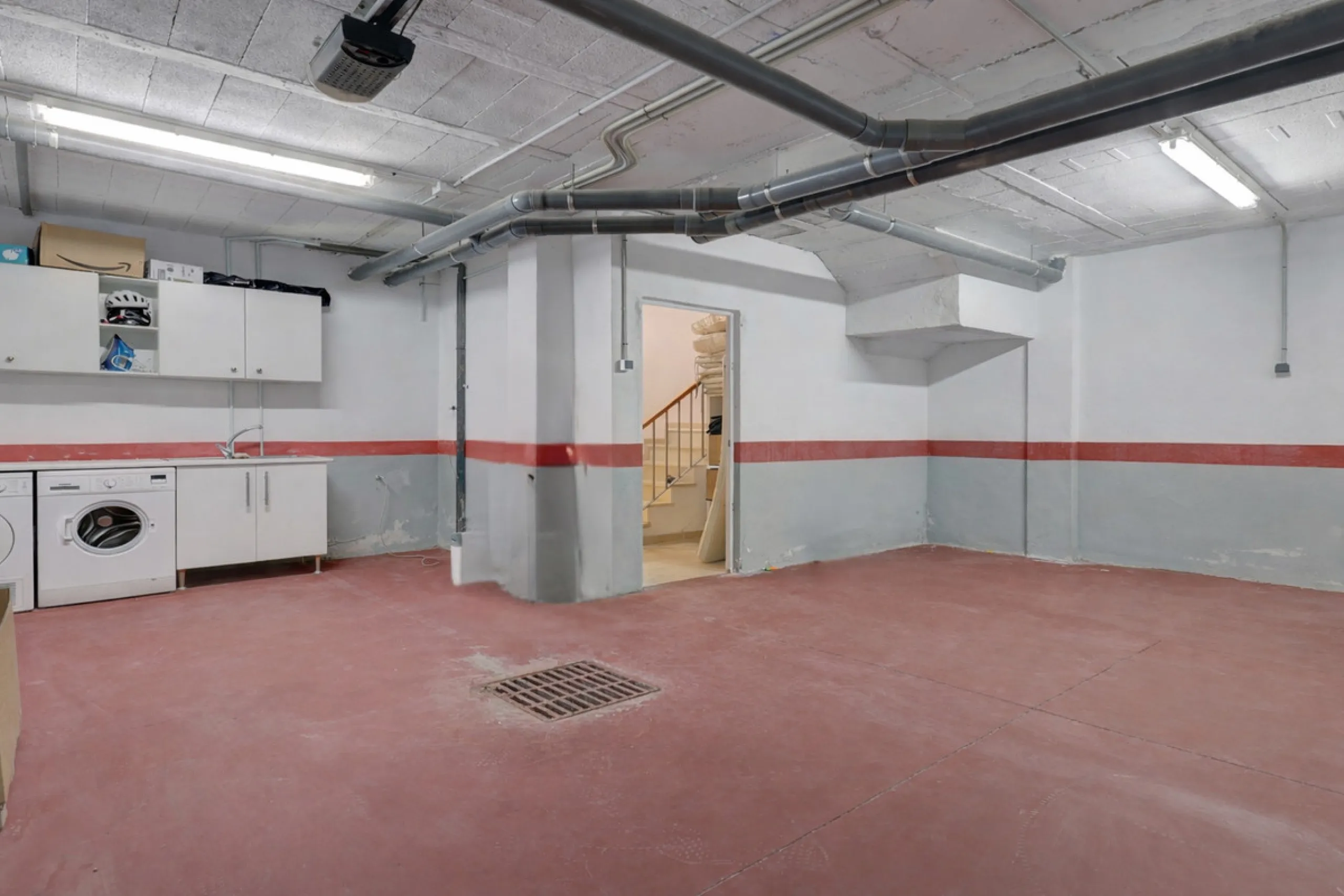 House - Townhouse в продаже в Manilva, Málaga. В доме 4 спален и 3 ванных комнат. Площадь дома 262 м². Площадь участка 92 м²
