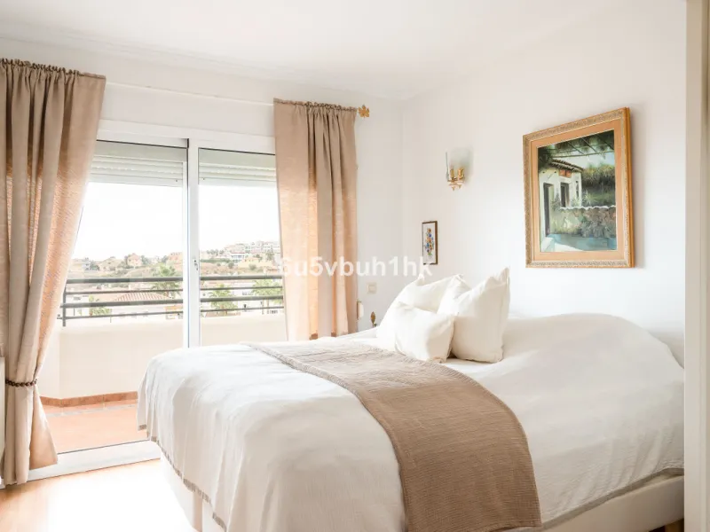 House - Townhouse в продаже в Benalmadena, Málaga. В доме 5 спален и 4 ванных комнат. Площадь дома 258 м². Площадь участка 258 м²