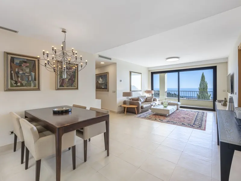 Apartment - Middle Floor Apartment в продаже в Marbella, Málaga. В доме 3 спален и 2 ванных комнат. Площадь дома 130 м²