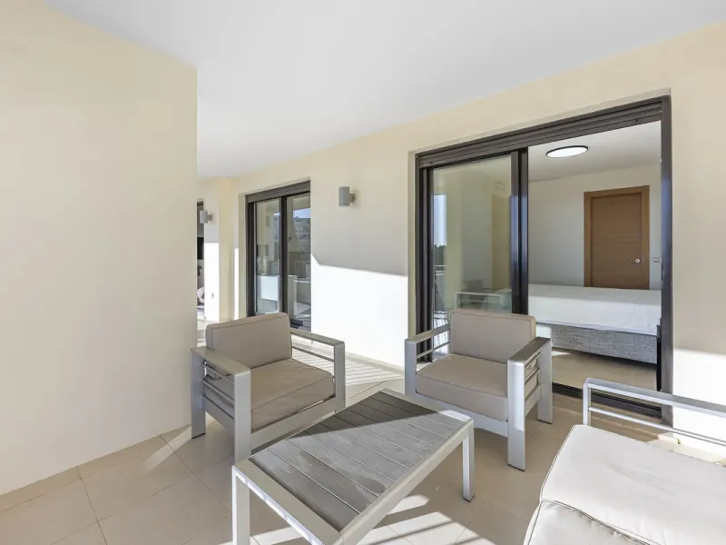 Apartment - Middle Floor Apartment в продаже в Marbella, Málaga. В доме 3 спален и 2 ванных комнат. Площадь дома 130 м²