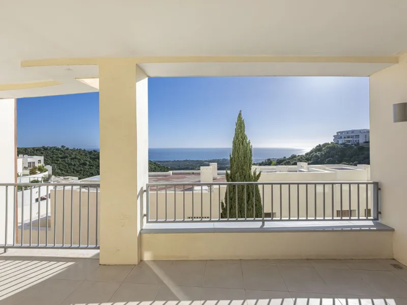 Apartment - Middle Floor Apartment в продаже в Marbella, Málaga. В доме 3 спален и 2 ванных комнат. Площадь дома 130 м²