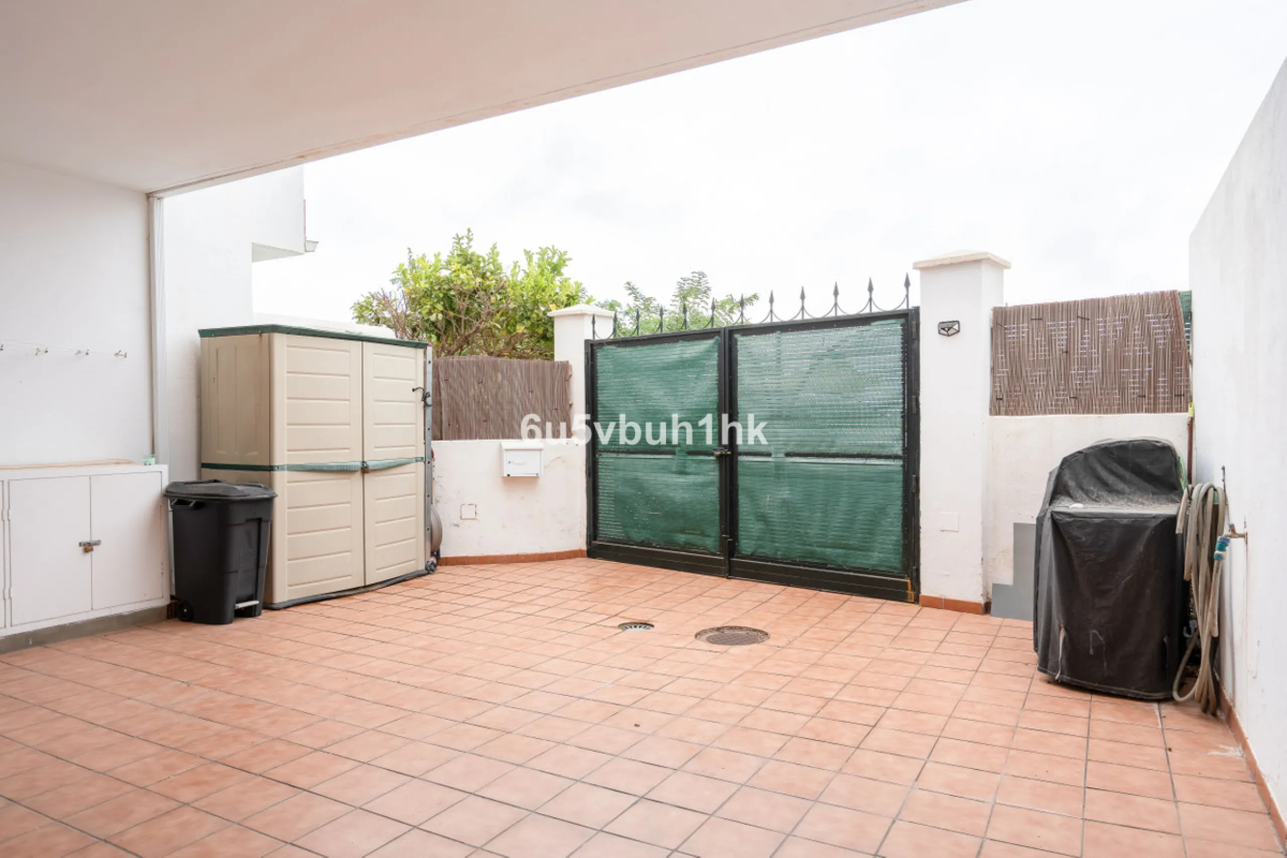 House - Townhouse в продаже в Benalmadena, Málaga. В доме 5 спален и 4 ванных комнат. Площадь дома 258 м². Площадь участка 258 м²