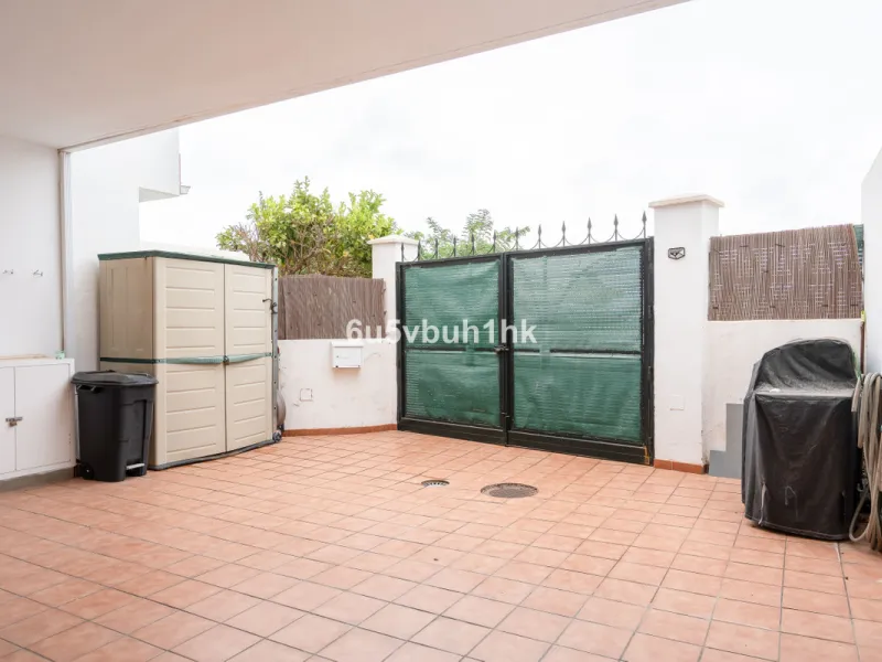 House - Townhouse в продаже в Benalmadena, Málaga. В доме 5 спален и 4 ванных комнат. Площадь дома 258 м². Площадь участка 258 м²