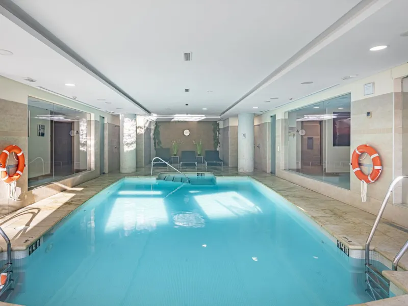 Apartment - Middle Floor Apartment в продаже в Marbella, Málaga. В доме 3 спален и 2 ванных комнат. Площадь дома 130 м²