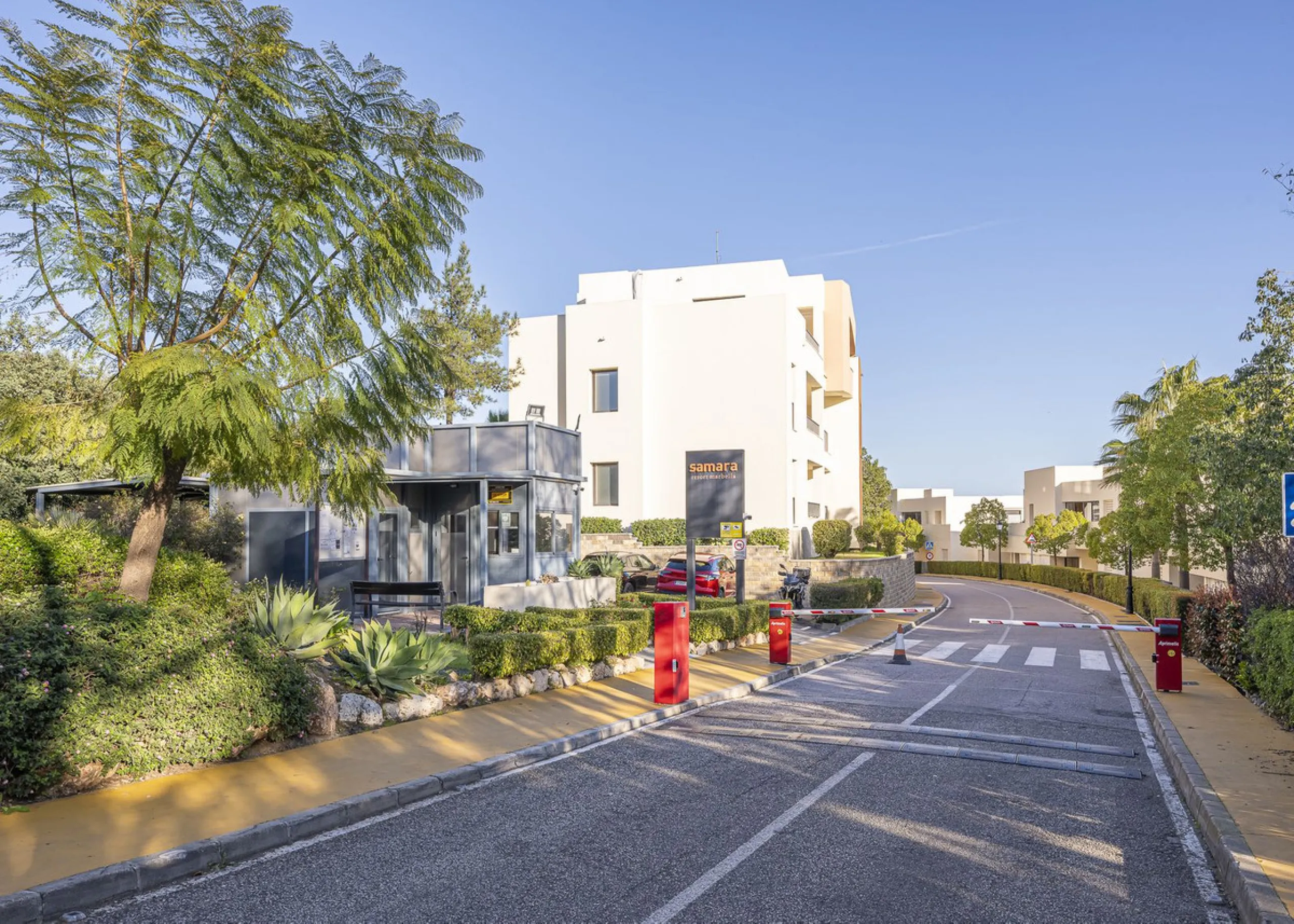 Apartment - Middle Floor Apartment в продаже в Marbella, Málaga. В доме 3 спален и 2 ванных комнат. Площадь дома 130 м²