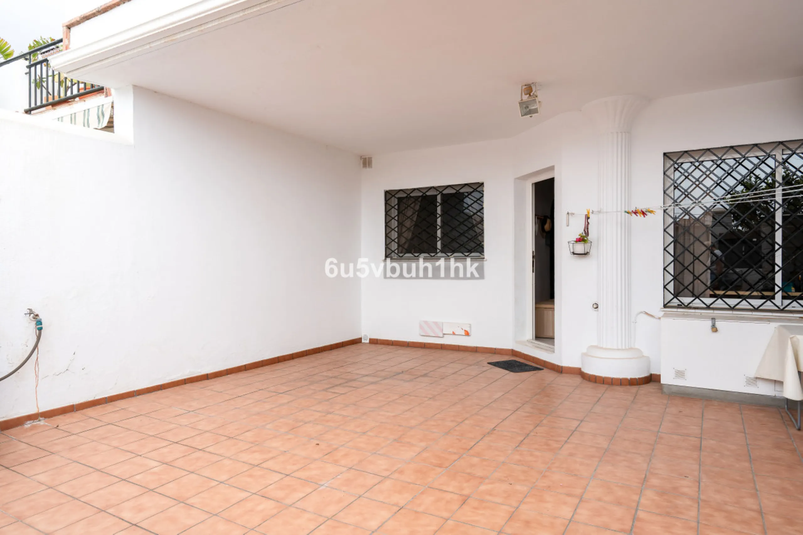House - Townhouse в продаже в Benalmadena, Málaga. В доме 5 спален и 4 ванных комнат. Площадь дома 258 м². Площадь участка 258 м²