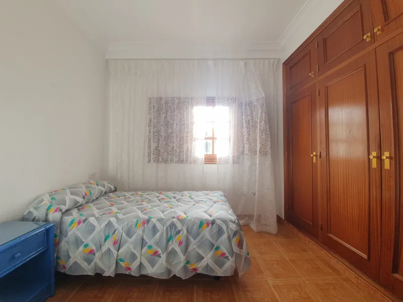 Restaurant with included living quarters on the road from COIN to TOLOX, close to GUARO. A popular route for cyclists, motorcyclists and nature enthusiasts.