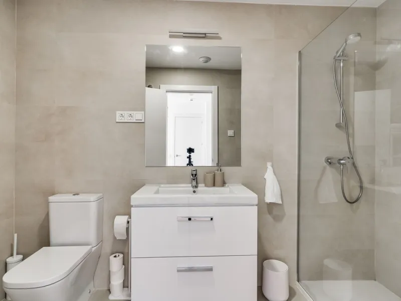 A million dollar view in the heart of Málaga! This modern 2-bedroom and 2-bathroom apartment from 2024 is located on the 16th floor of the iconic Málaga Urban Sky Tower, offering breathtaking and panoramic views of the amazing city skyline.