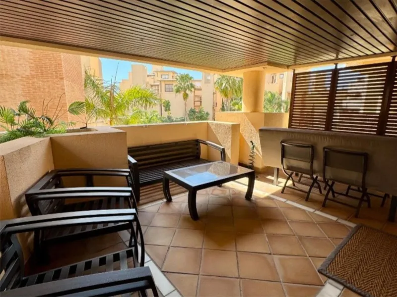 Apartment - Middle Floor Apartment в продаже в Estepona, Málaga. В доме 3 спален и 2 ванных комнат. Площадь дома 132 м²