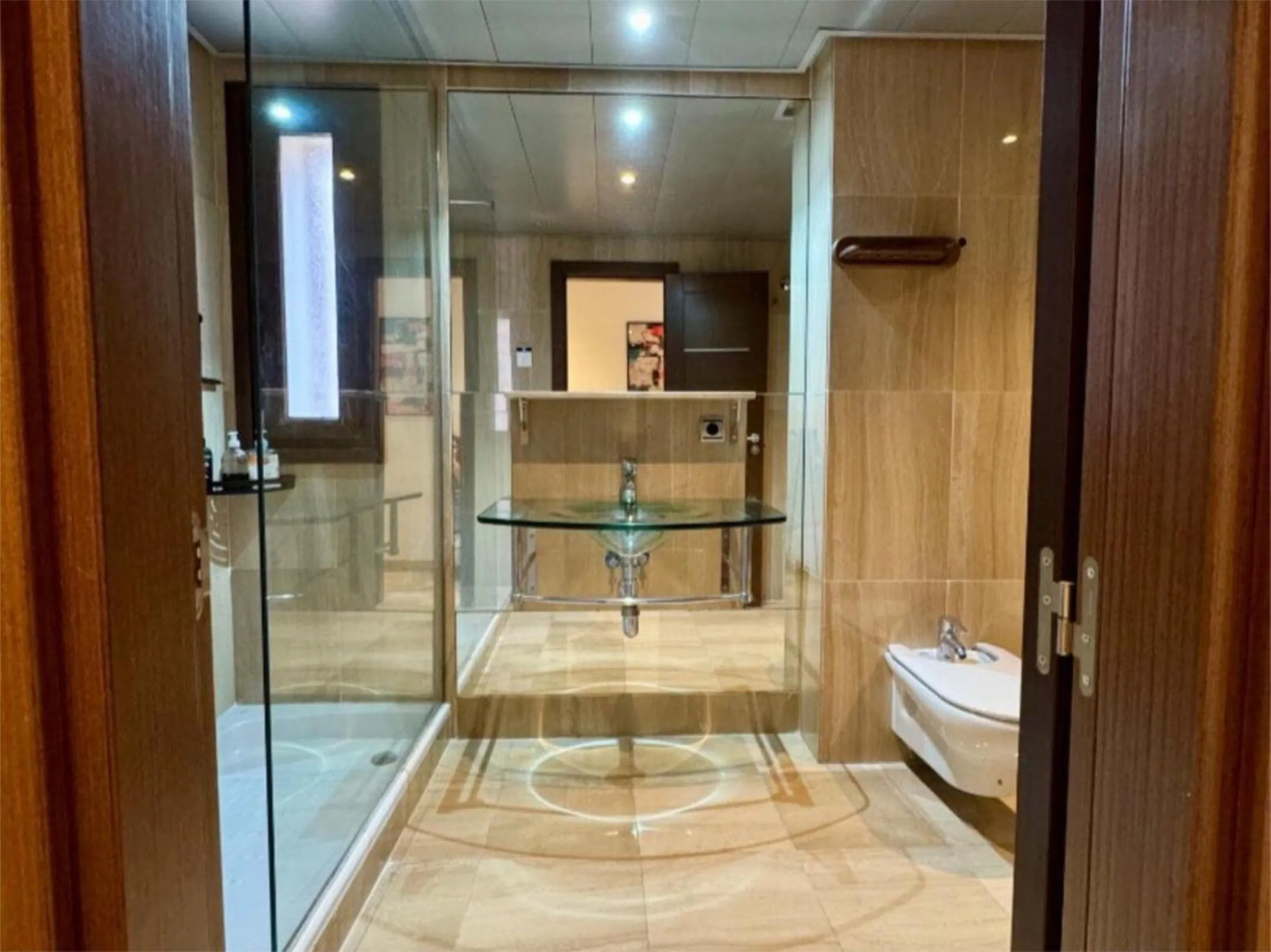 Apartment - Middle Floor Apartment в продаже в Estepona, Málaga. В доме 3 спален и 2 ванных комнат. Площадь дома 132 м²