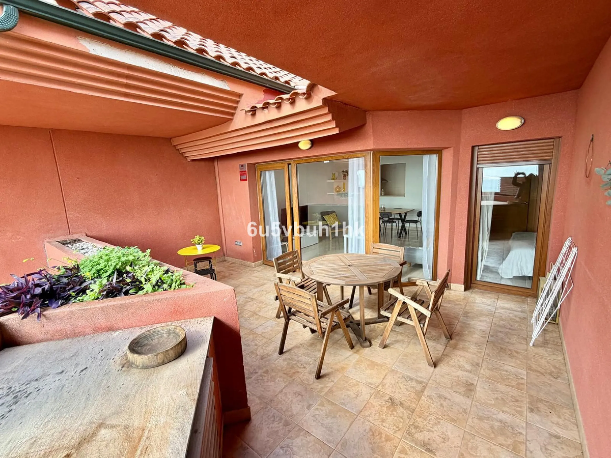 We present this exclusive penthouse in Altos del Higuerón, a property that stands out for its brightness, spaciousness, and spectacular sea views.
