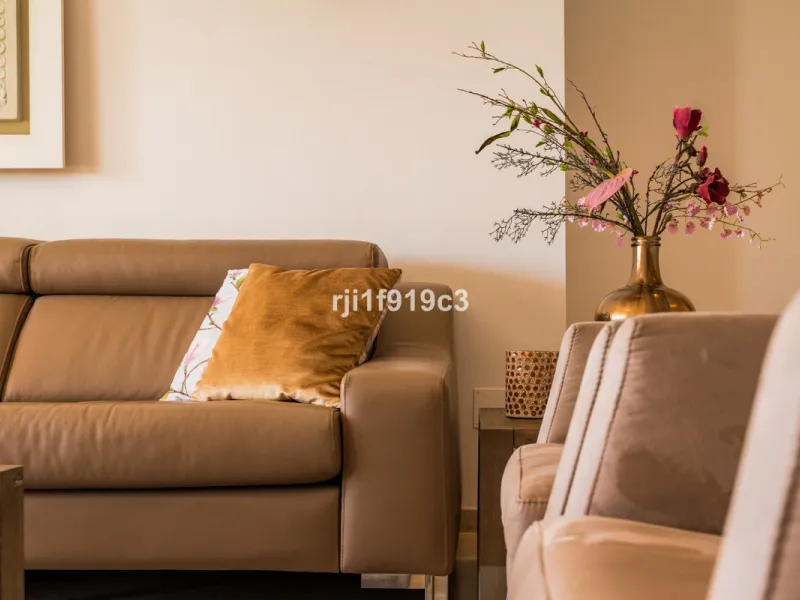 Apartment - Middle Floor Apartment в продаже в Marbella, Málaga. В доме 3 спален и 4 ванных комнат. Площадь дома 151 м²