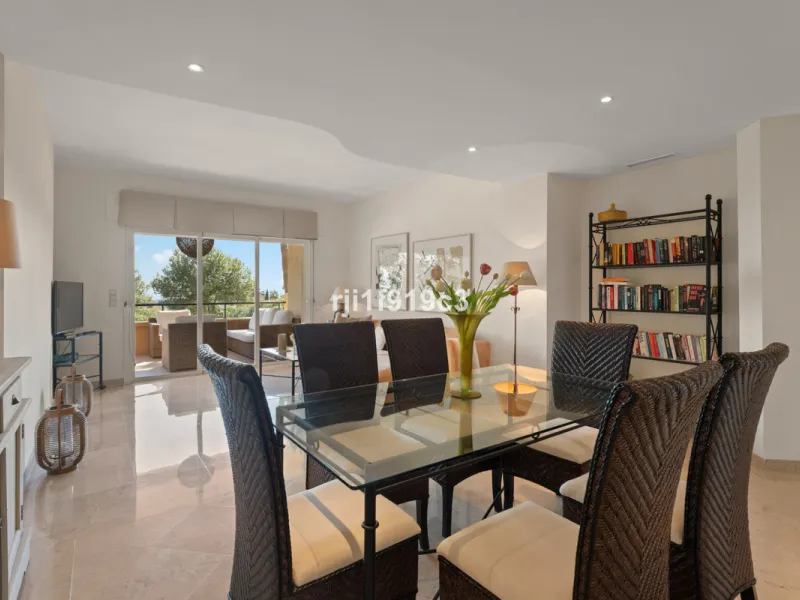 Exceptional corner apartment in Elviria Hills – space, privacy and lifestyle in one of the most desirable areas of Elviria, Marbella.
