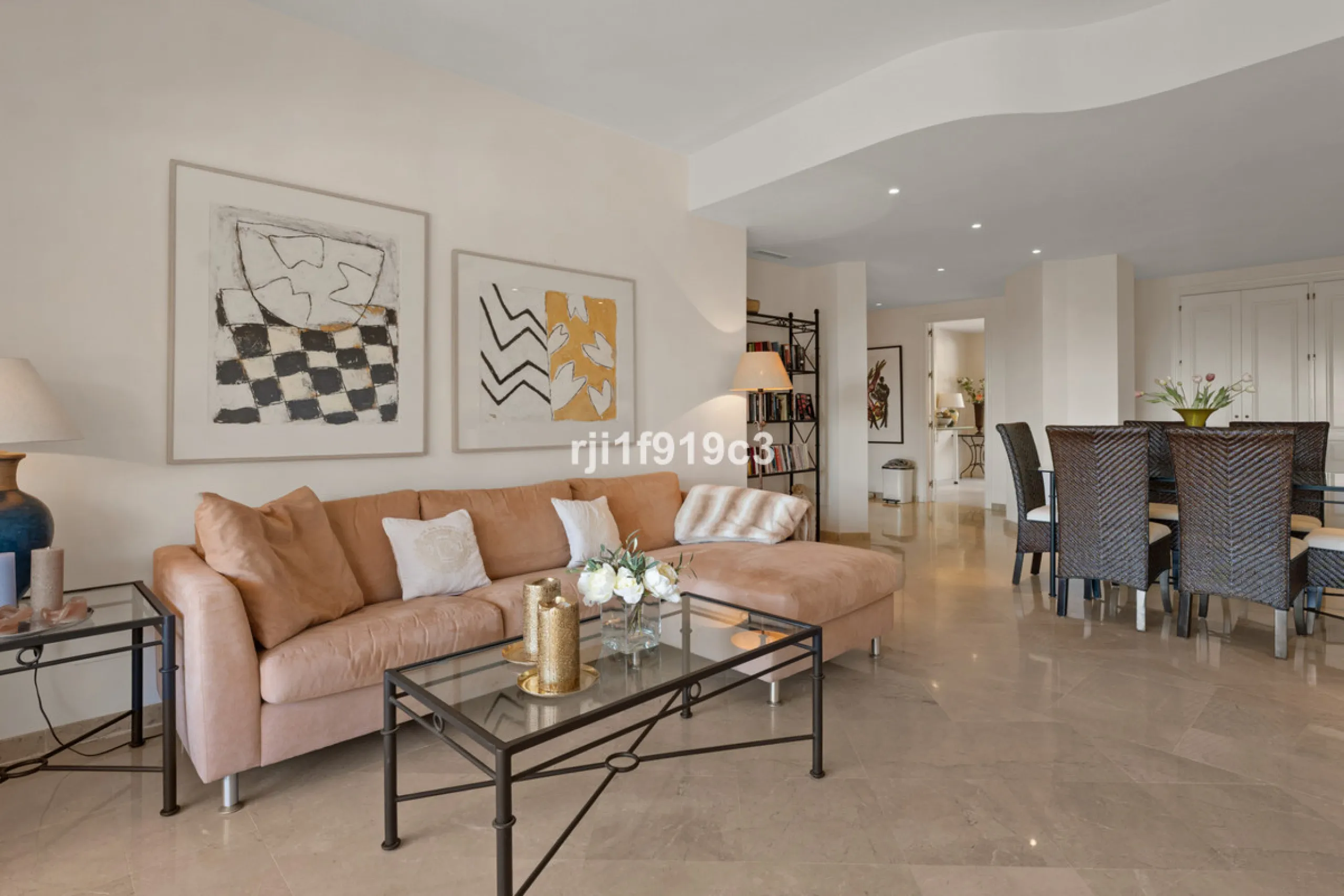 Exceptional corner apartment in Elviria Hills – space, privacy and lifestyle in one of the most desirable areas of Elviria, Marbella.