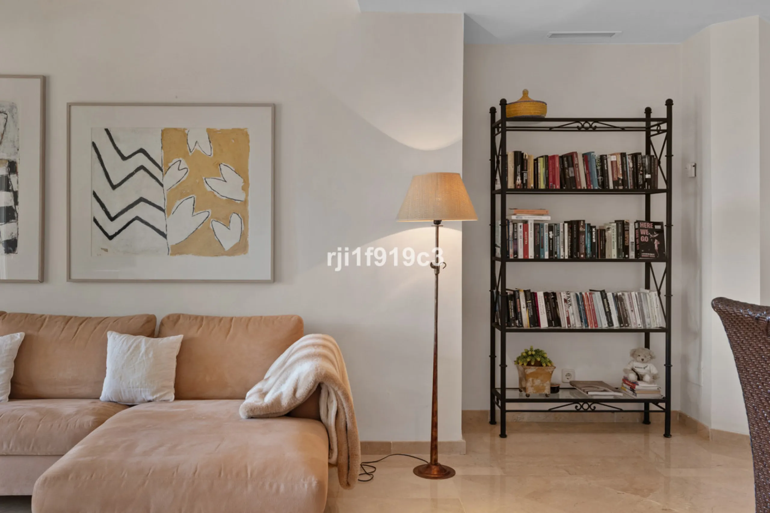 Exceptional corner apartment in Elviria Hills – space, privacy and lifestyle in one of the most desirable areas of Elviria, Marbella.