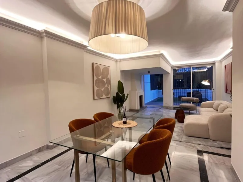 Apartment - Duplex в продаже в Marbella, Málaga. В доме 2 спален и 3 ванных комнат. Площадь дома 163 м²