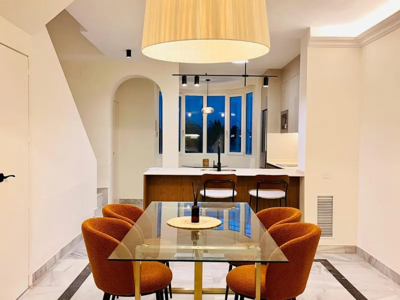 Apartment - Duplex в продаже в Marbella, Málaga. В доме 2 спален и 3 ванных комнат. Площадь дома 163 м²