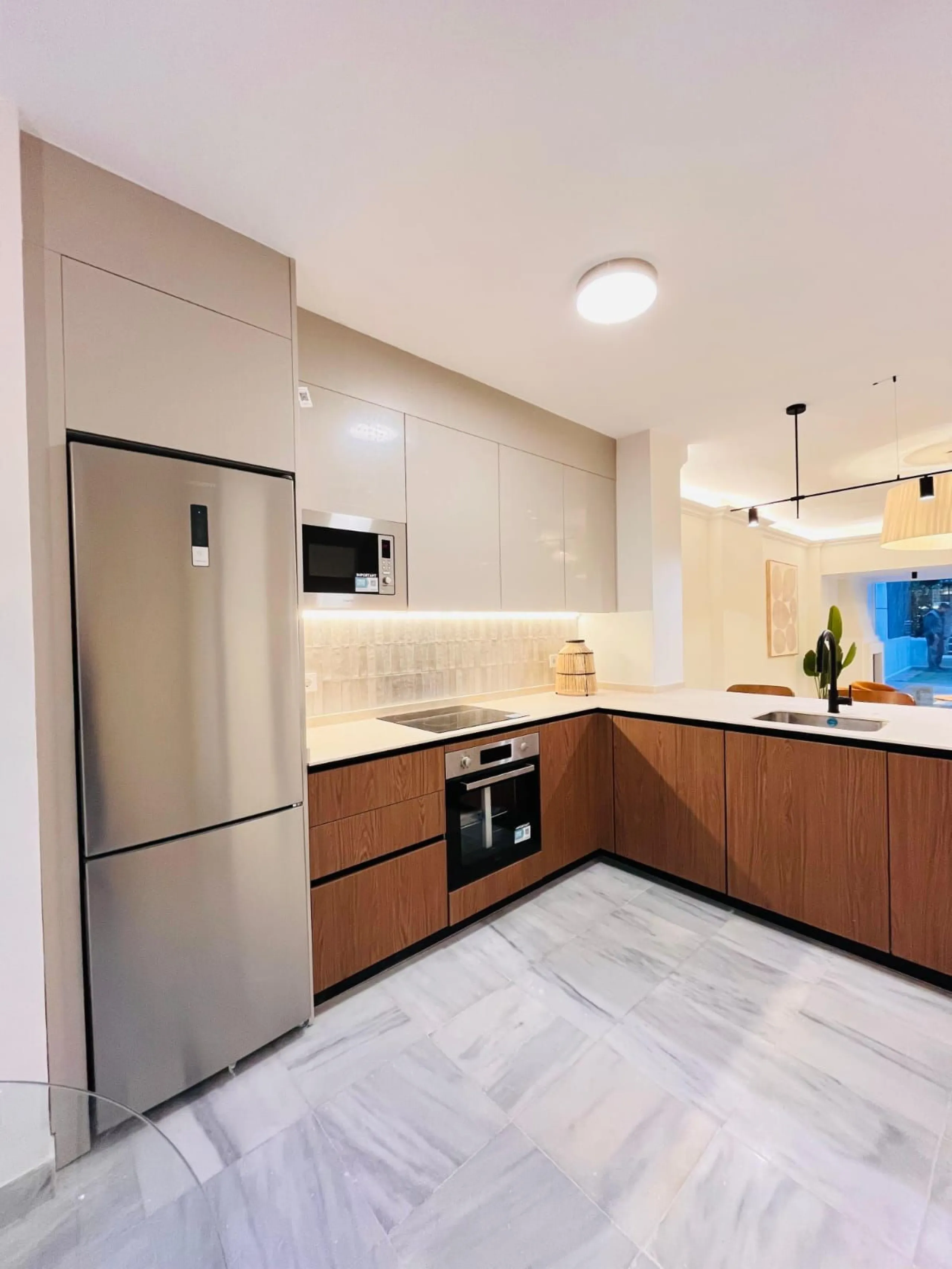 Apartment - Duplex в продаже в Marbella, Málaga. В доме 2 спален и 3 ванных комнат. Площадь дома 163 м²