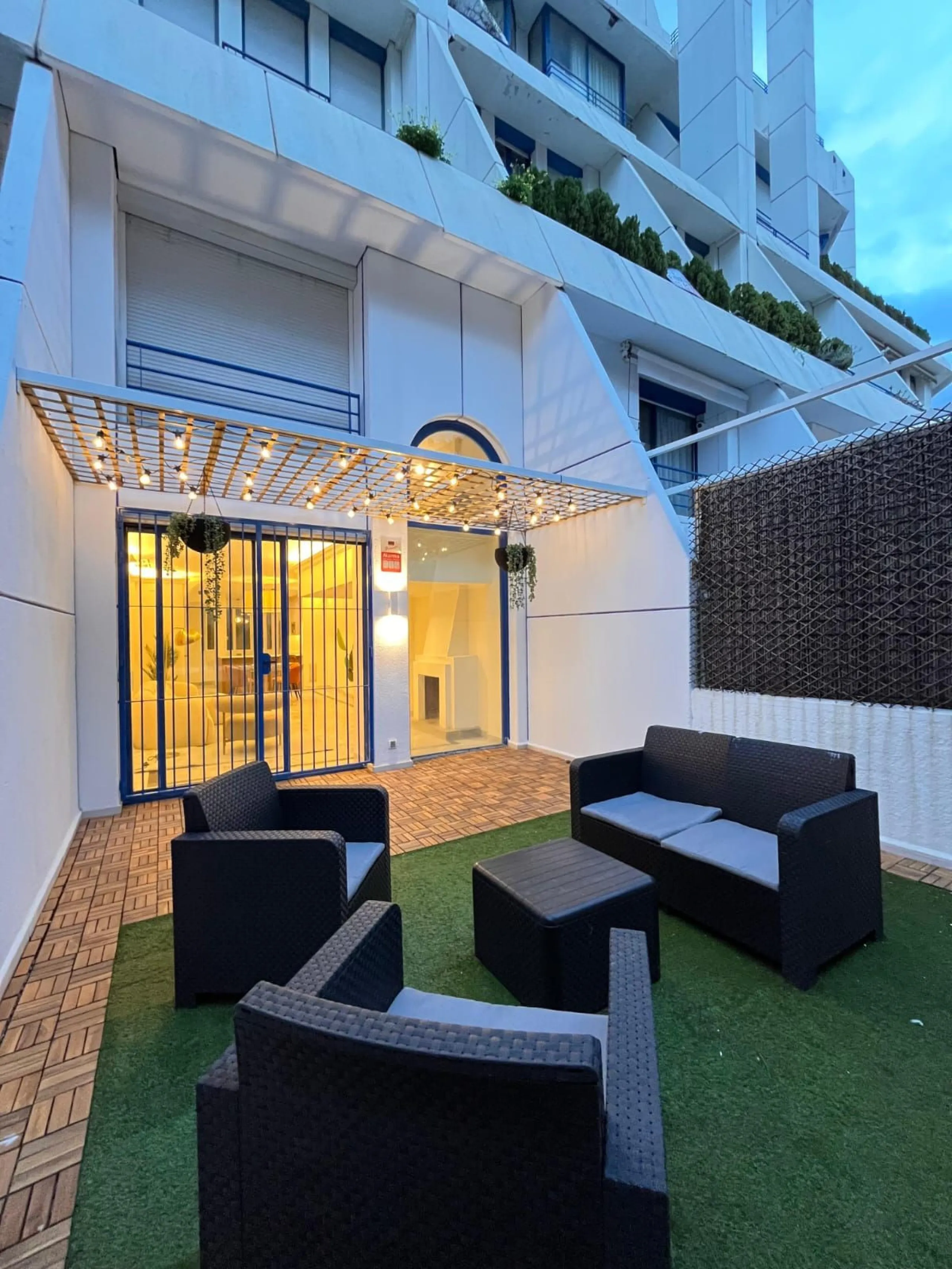 Apartment - Duplex в продаже в Marbella, Málaga. В доме 2 спален и 3 ванных комнат. Площадь дома 163 м²